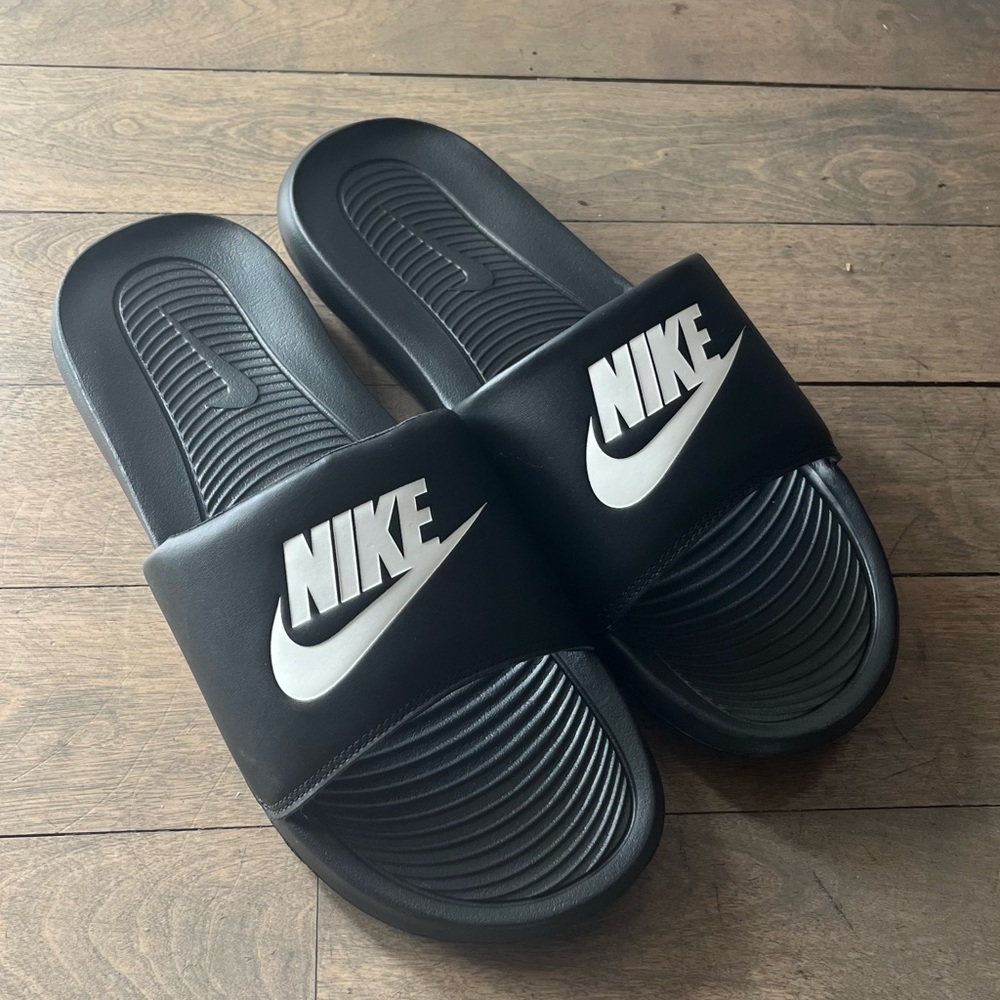 Nike Black Slides